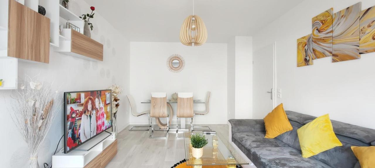 Chic Apart With Parking Near Paris Apartment Épinay-sur-Seine Екстериор снимка